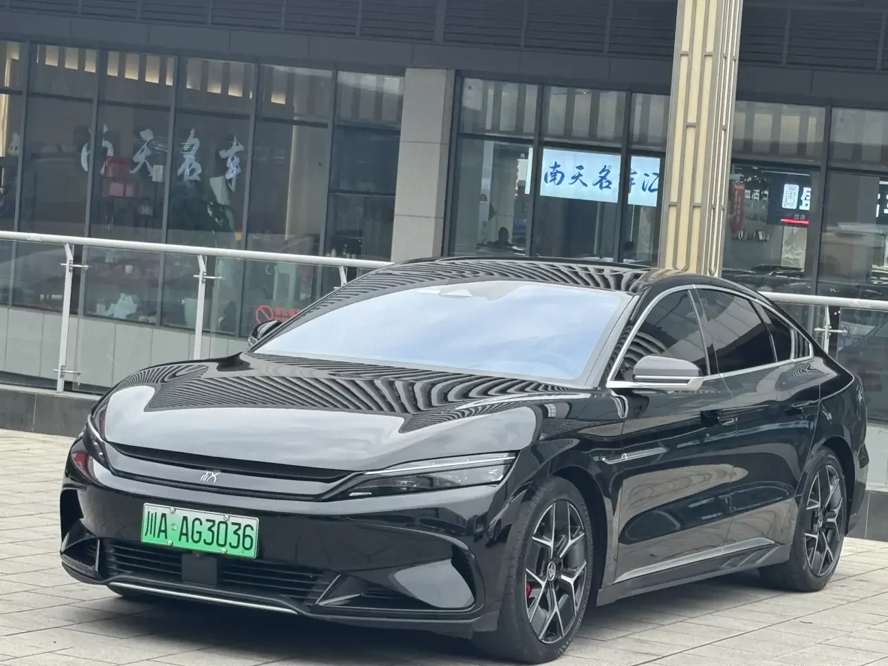 BYD Han EV