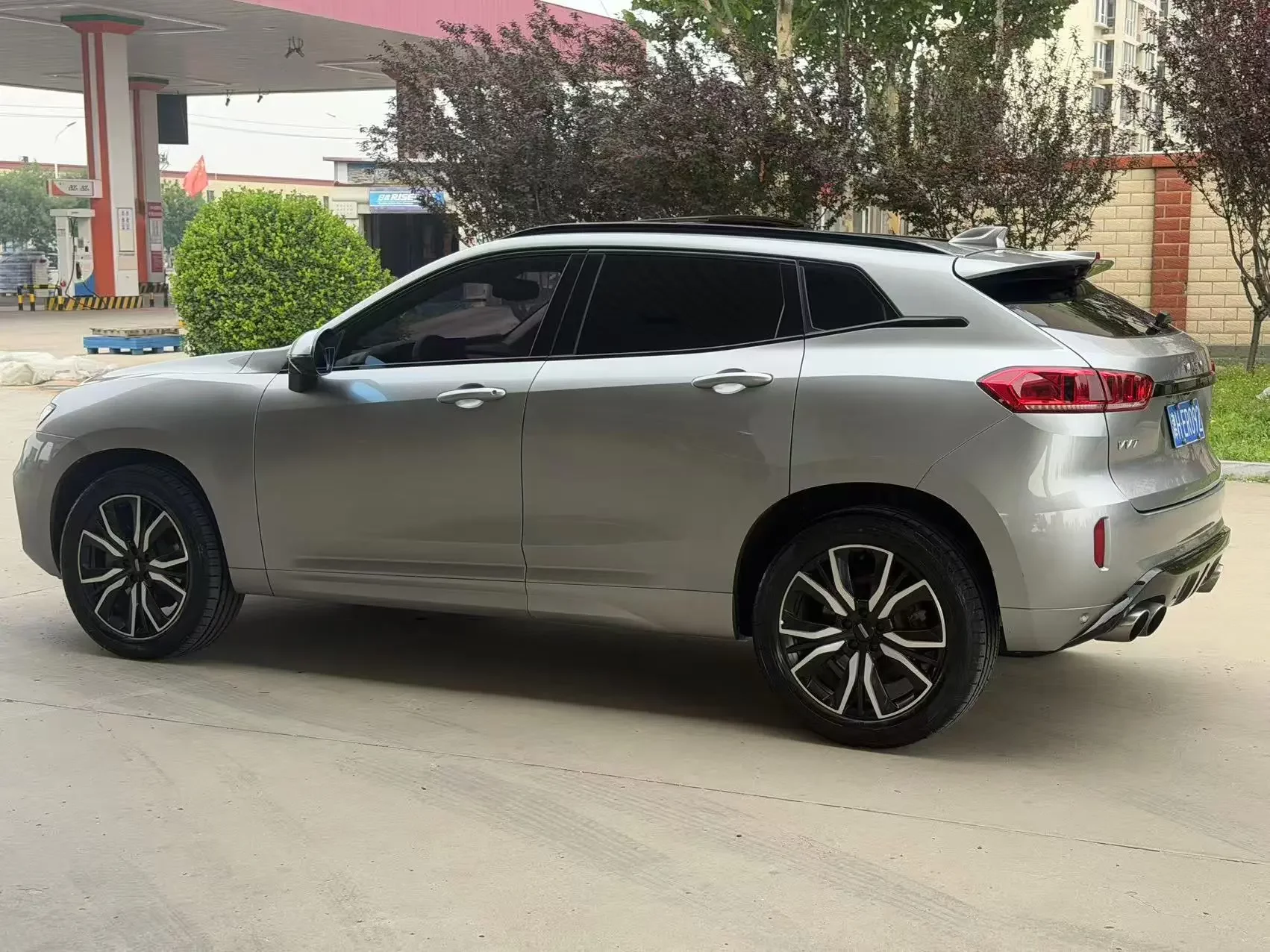Wey Wei brand VV7