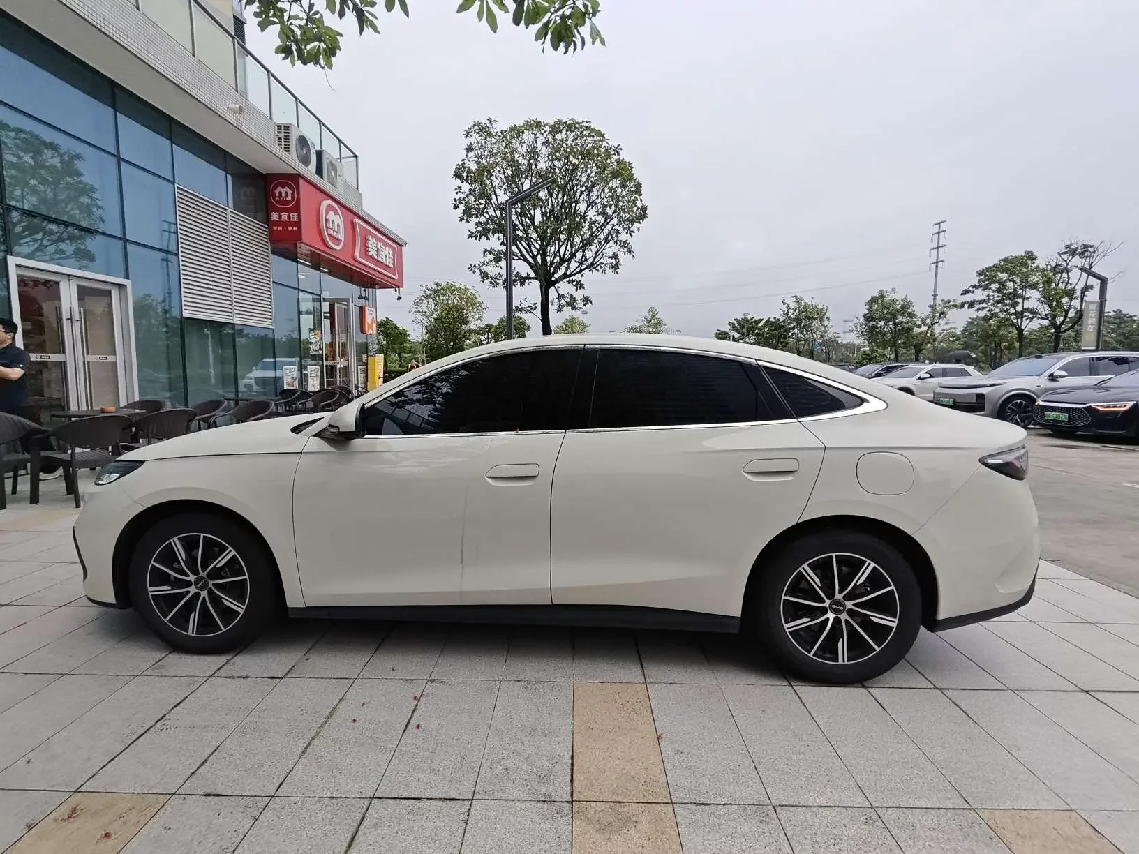BYD Seal 06DM