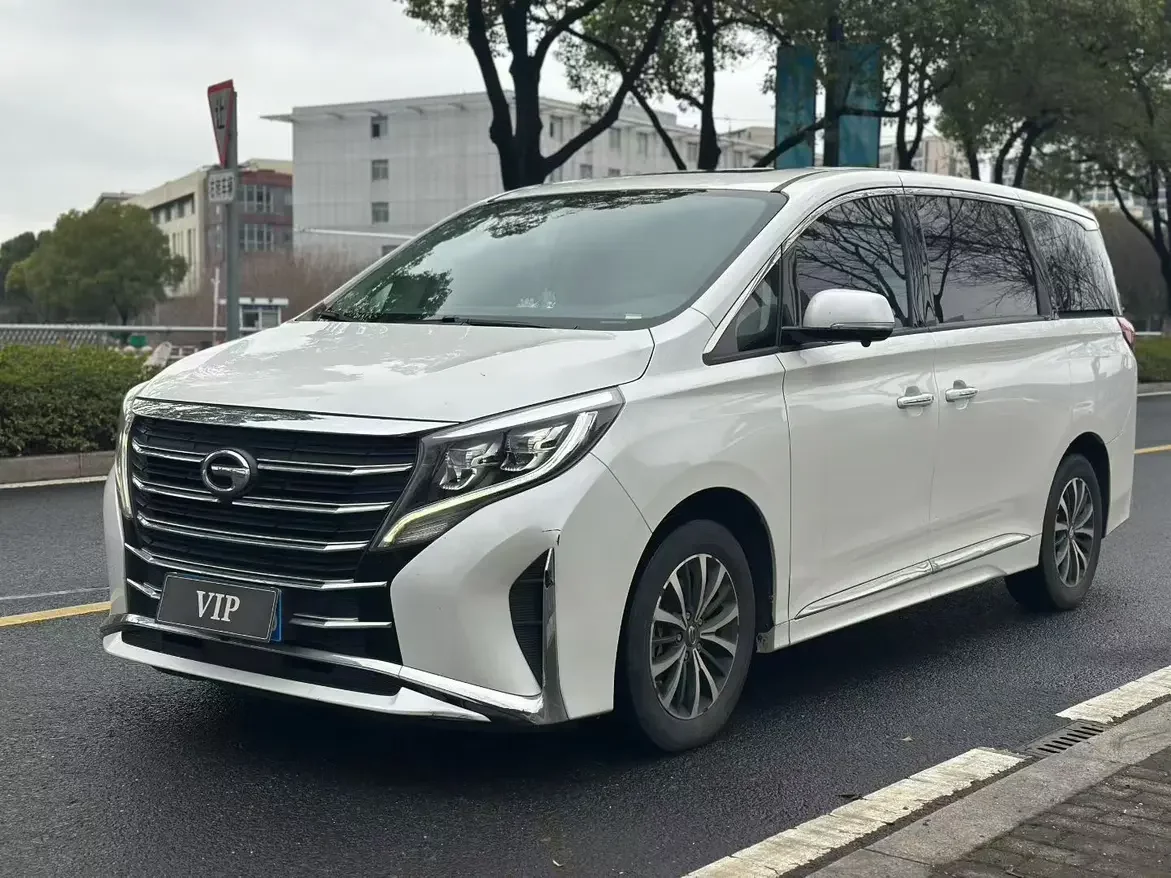 GAC Trumpchi M8  из Китая