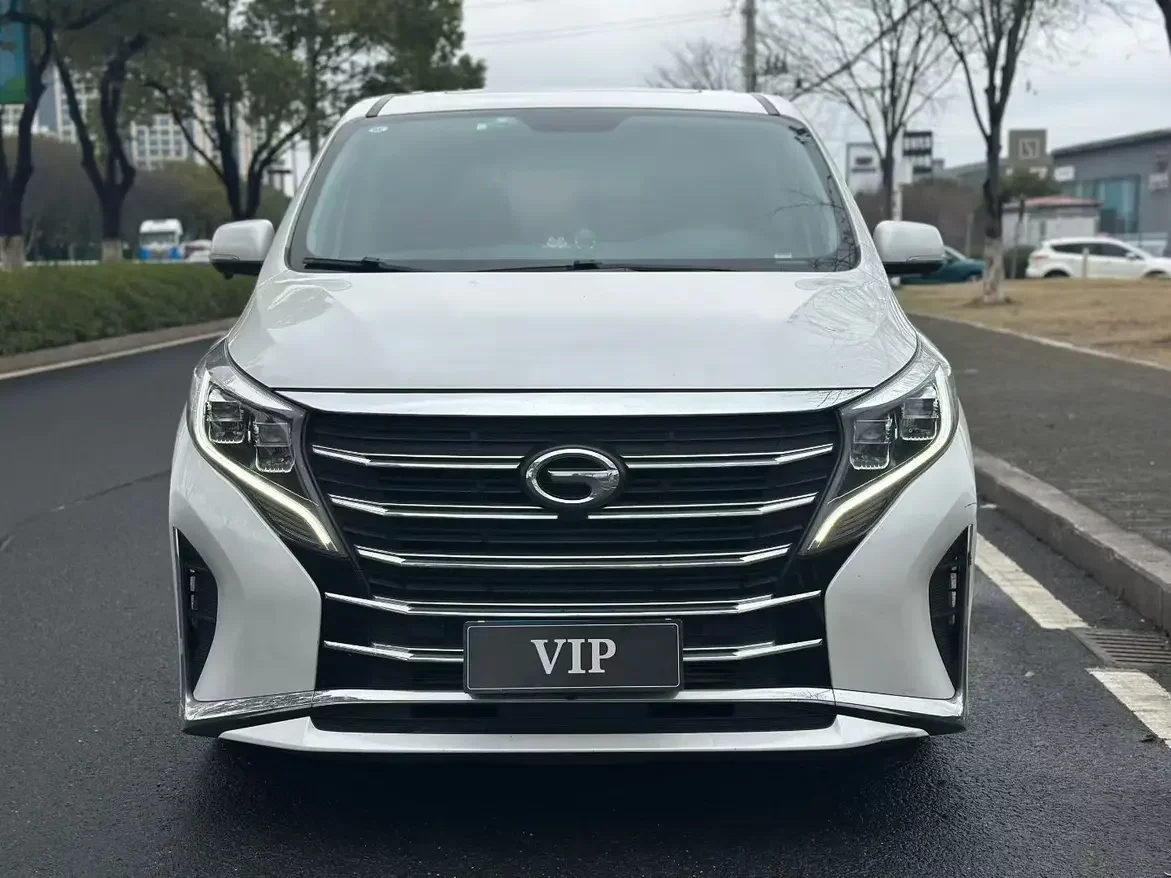 GAC Trumpchi M8  из Китая