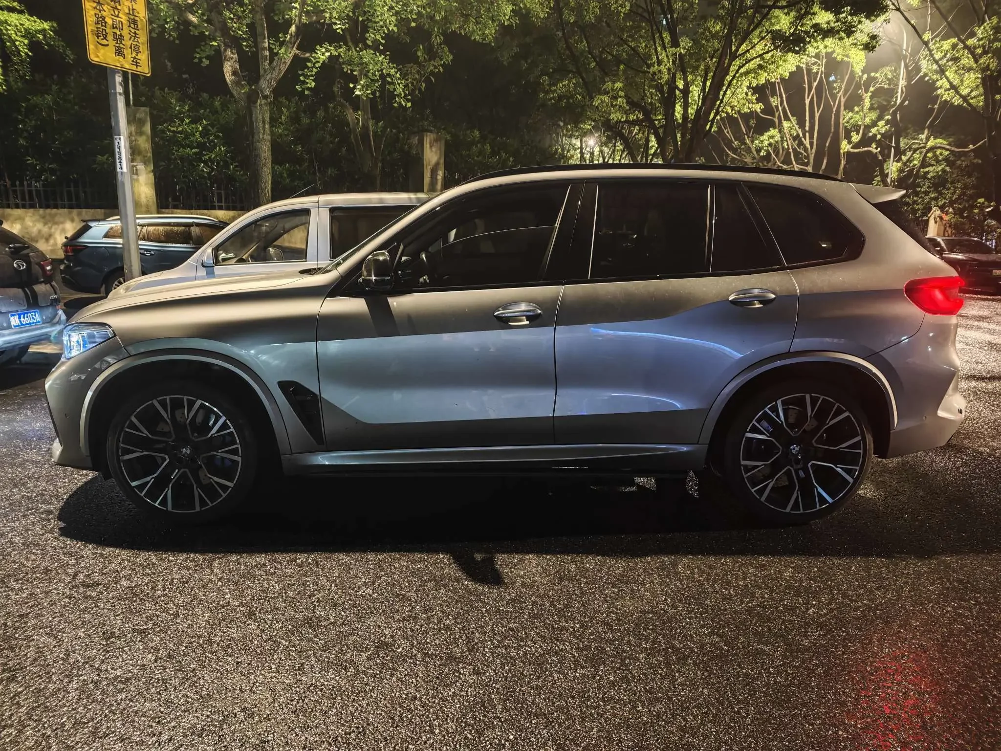 BMW X5M  из Китая