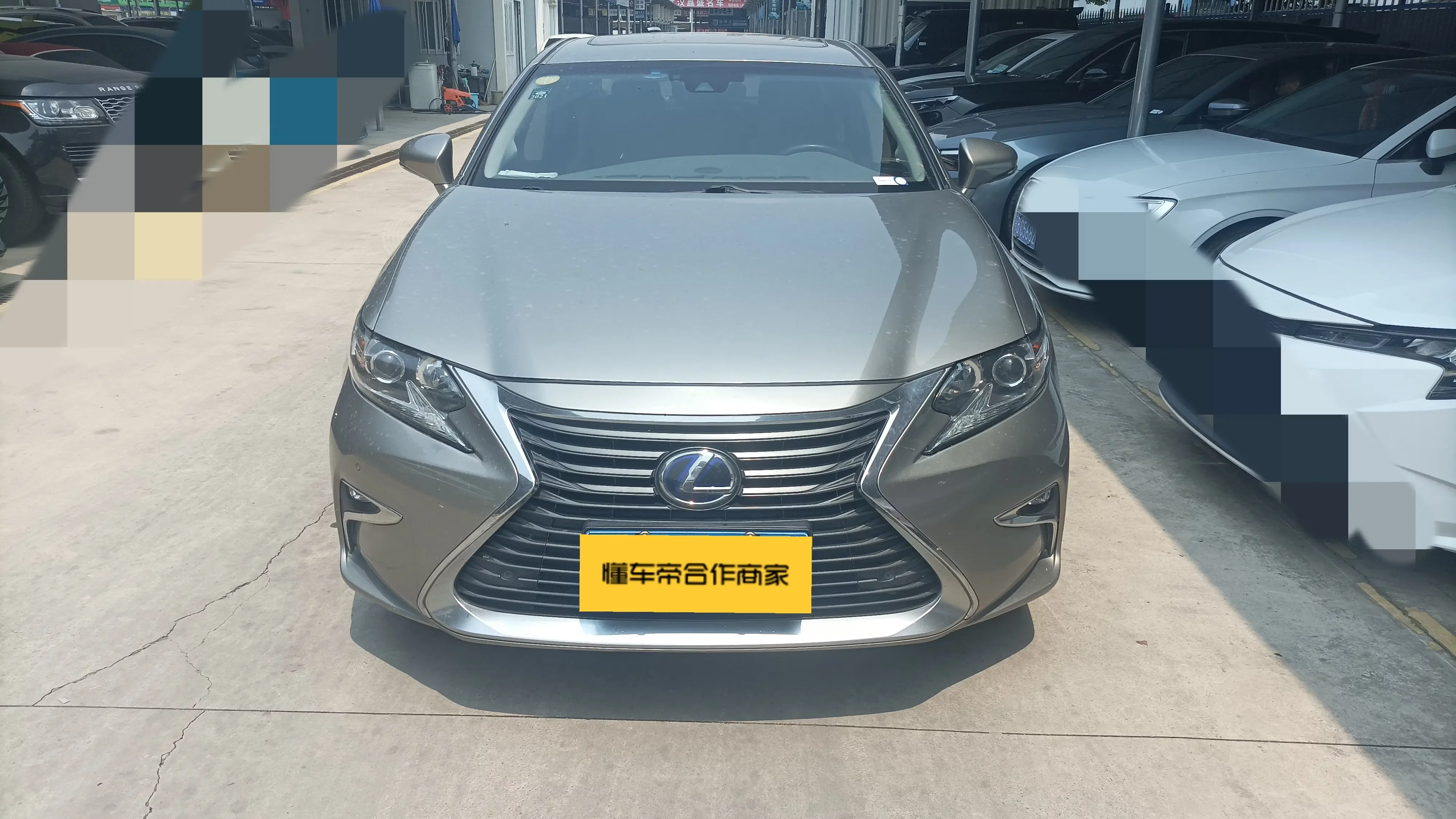 Lexus ES