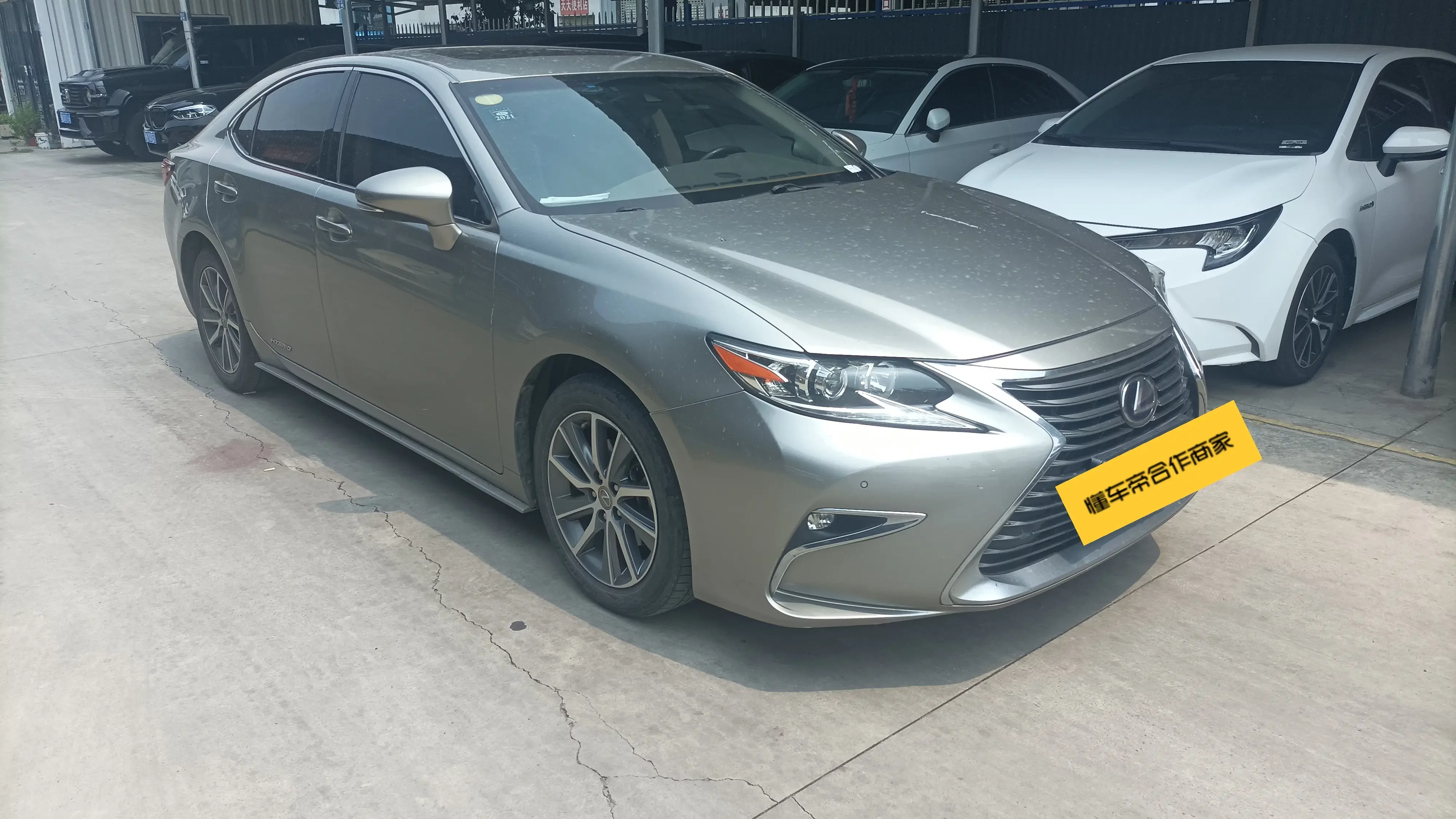 Lexus ES