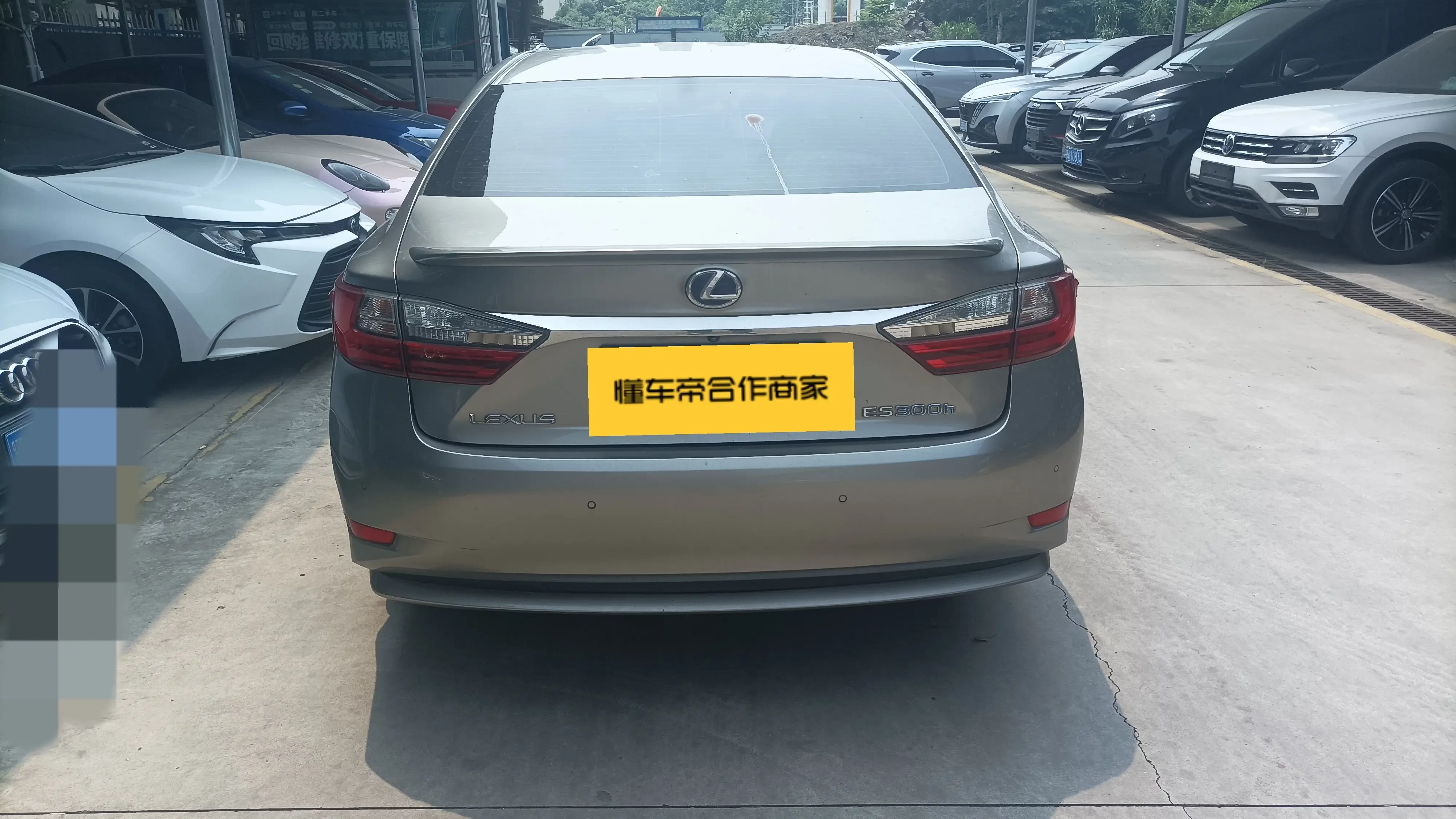 Lexus ES