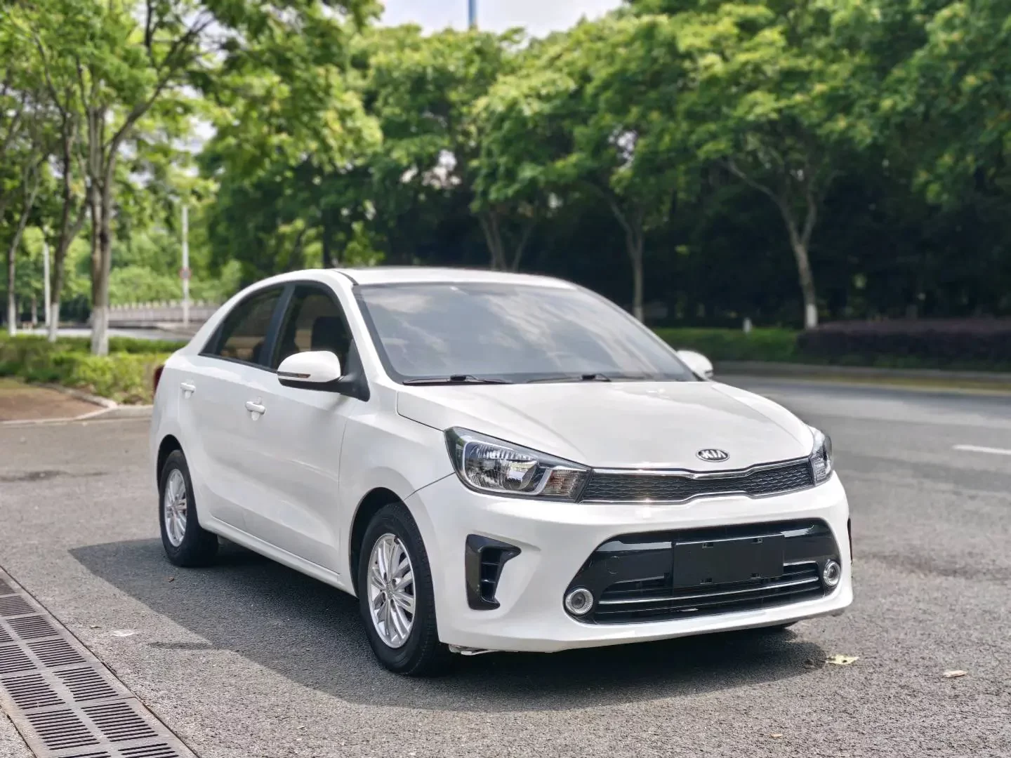 Kia Pegas