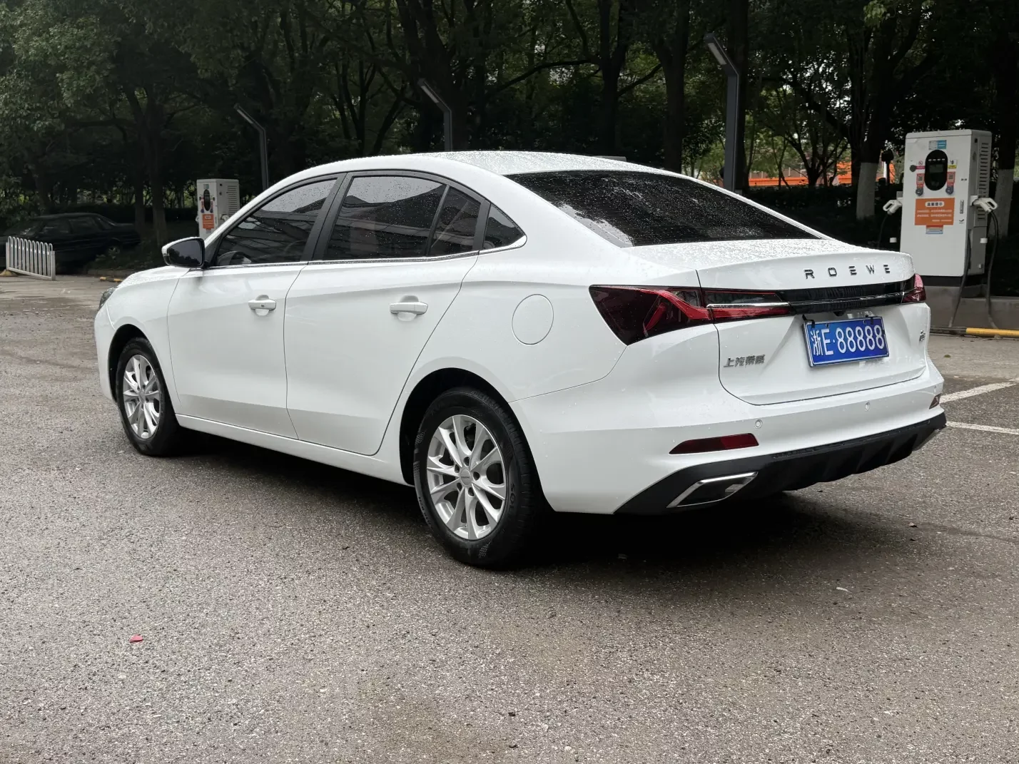 Roewe i5
