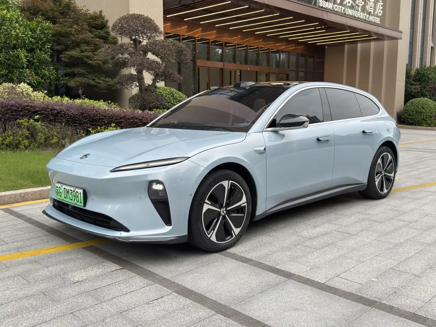 NIO ET5T  из Китая