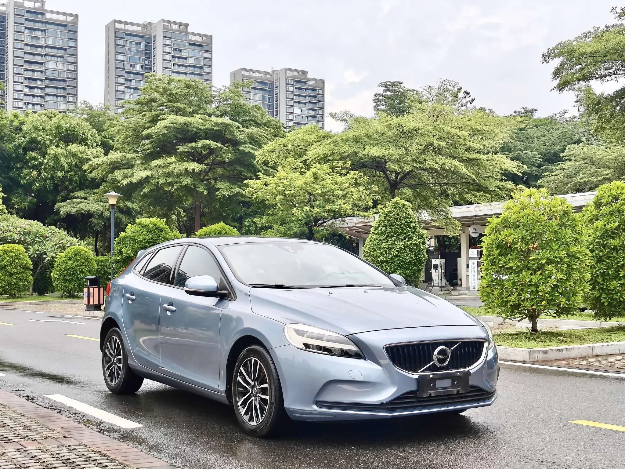 Volvo V40