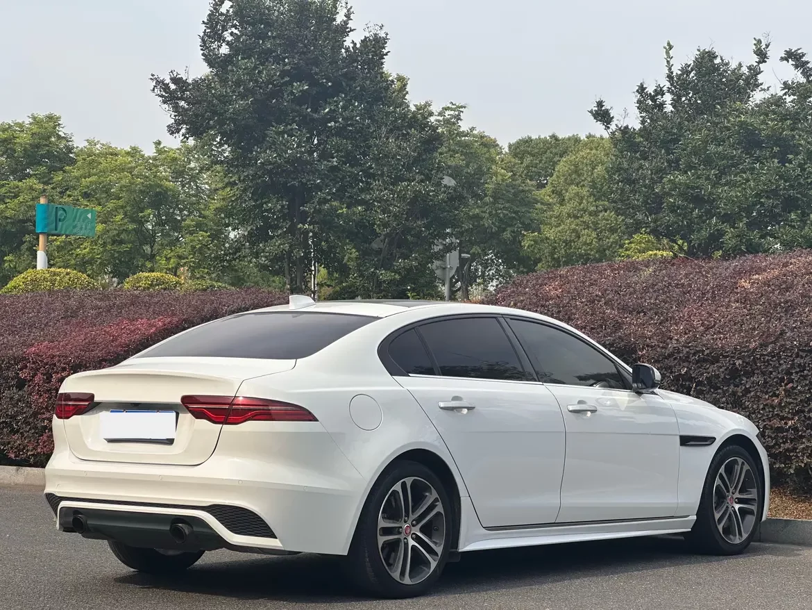 Jaguar XEL