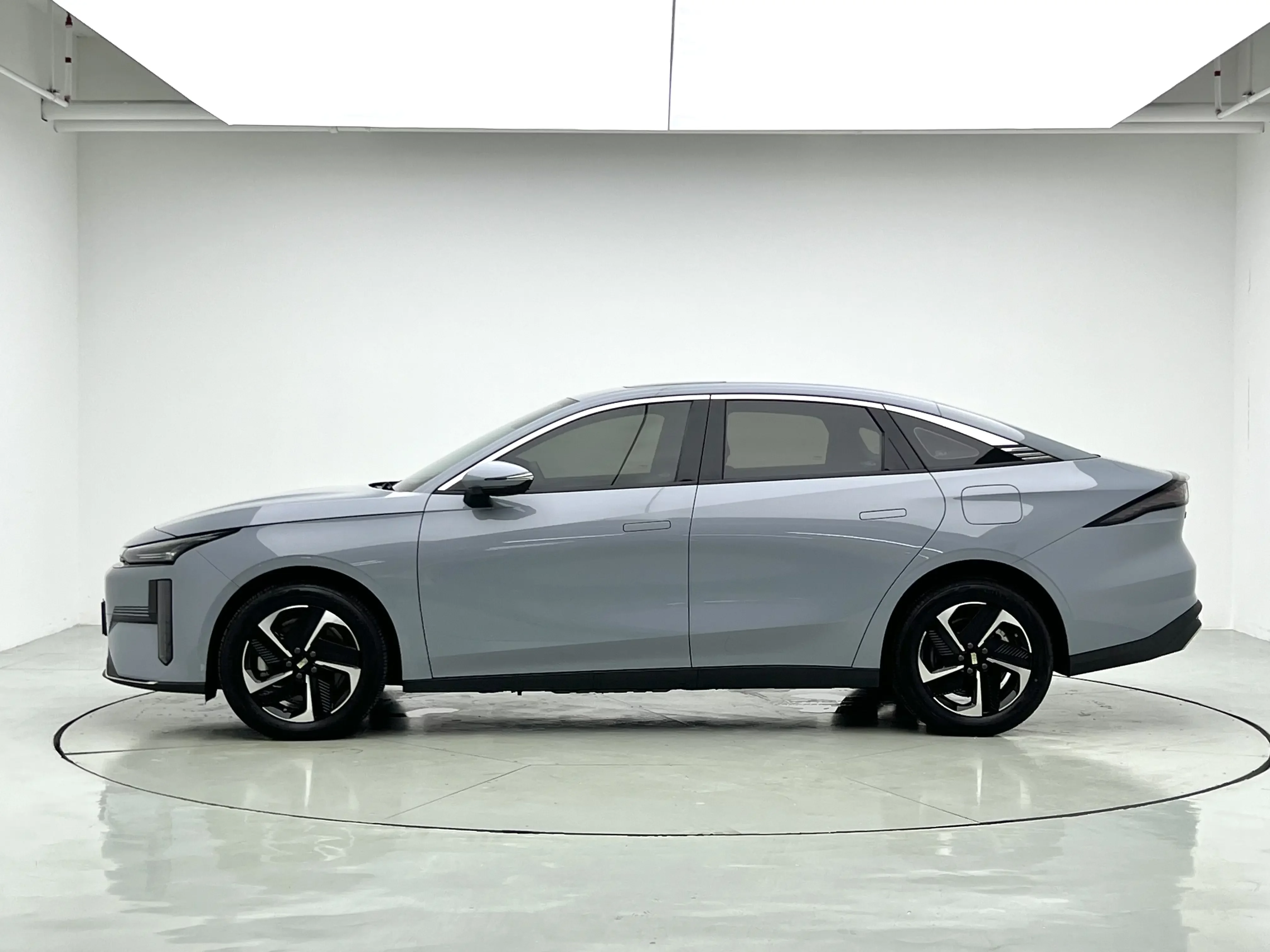Geely Galaxy L6
