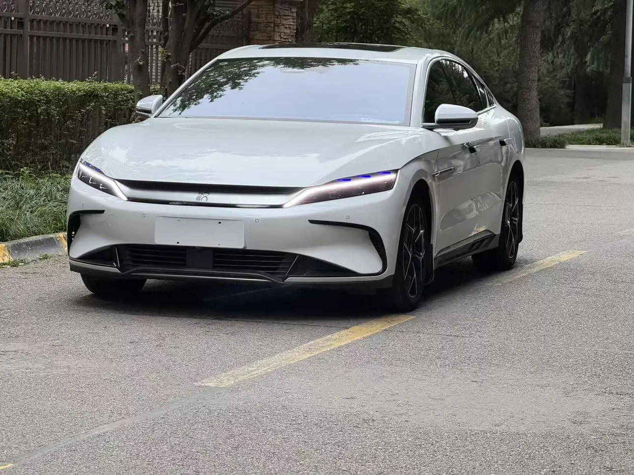 BYD Han EV