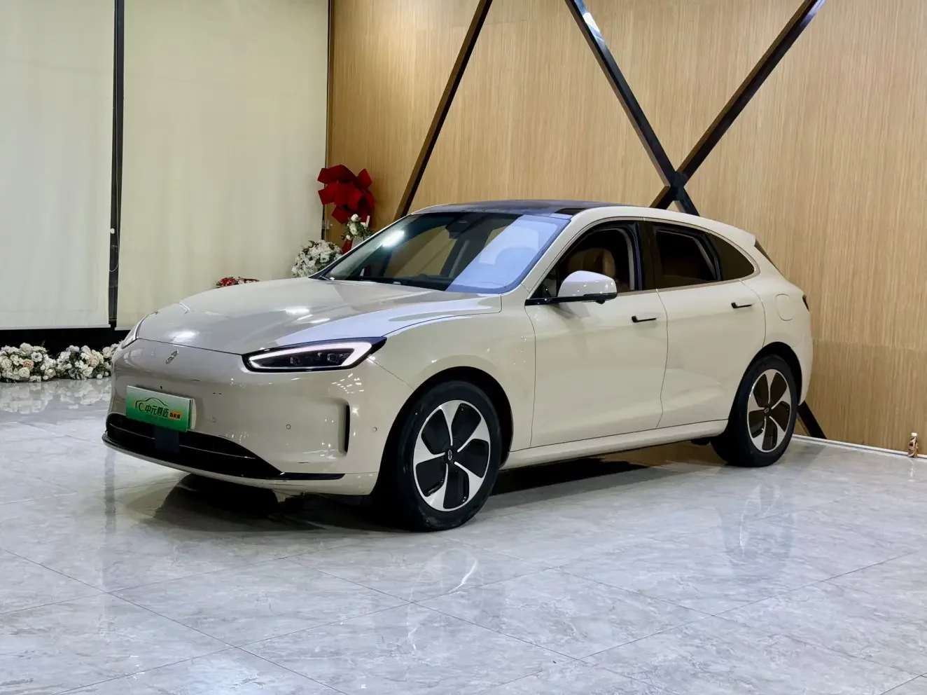 AITO M5