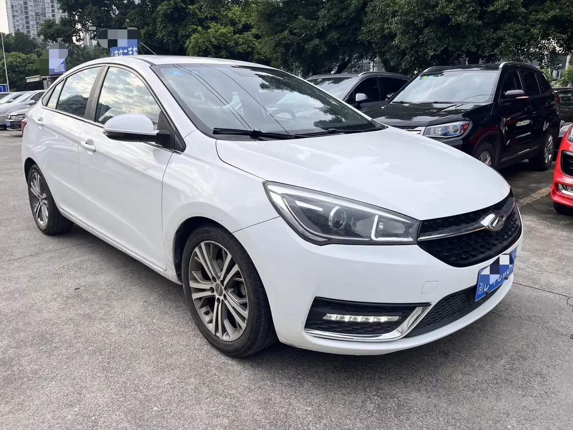 Chery Arrizo 5