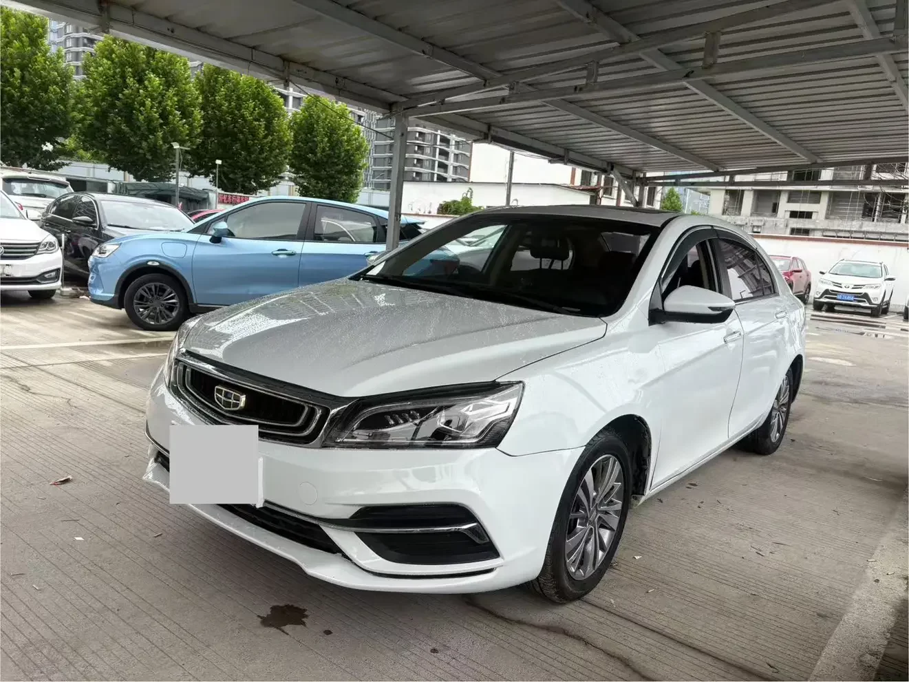 Geely emgrand  из Китая
