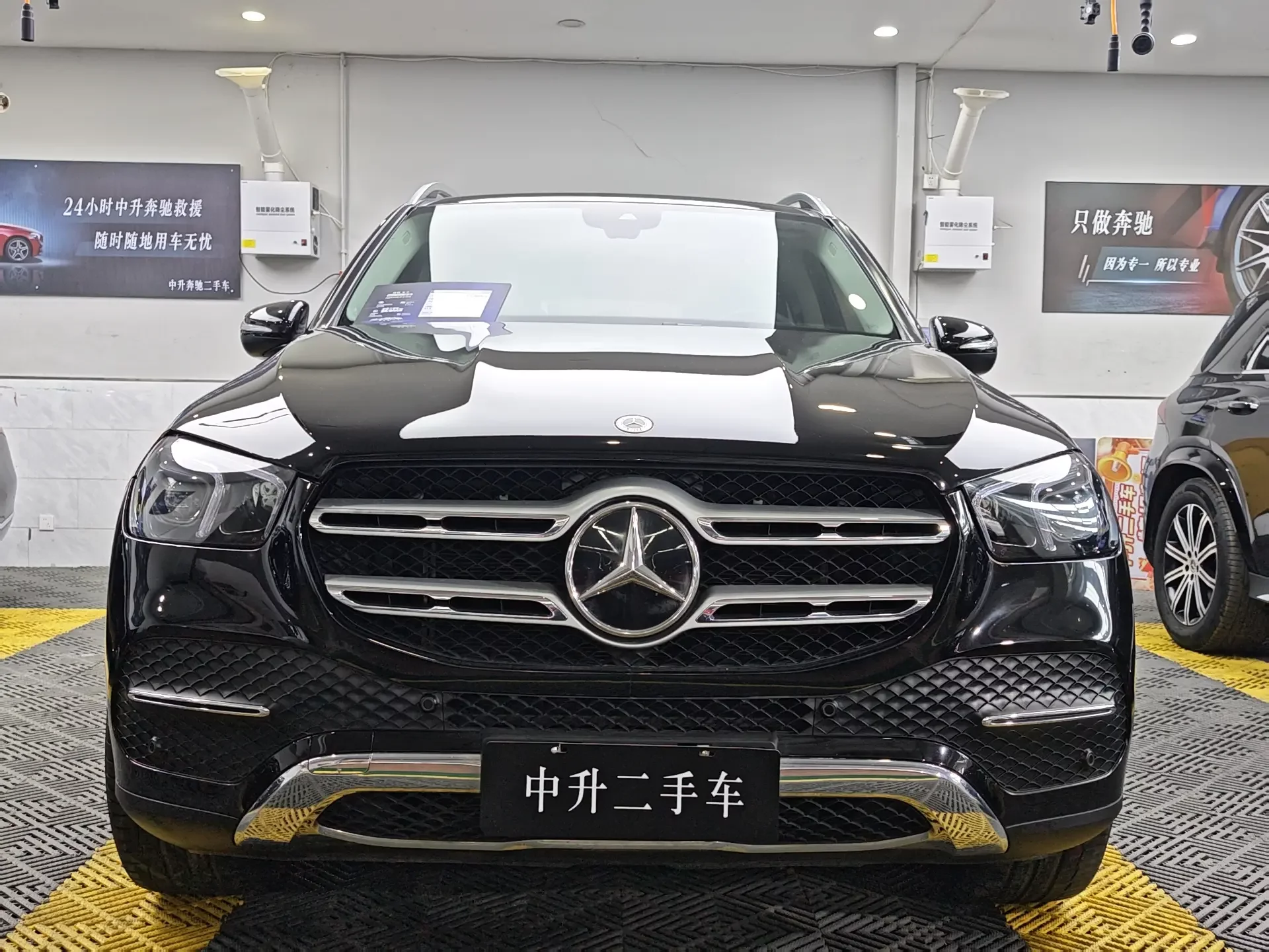 Mercedes-Benz GLE (Imported)