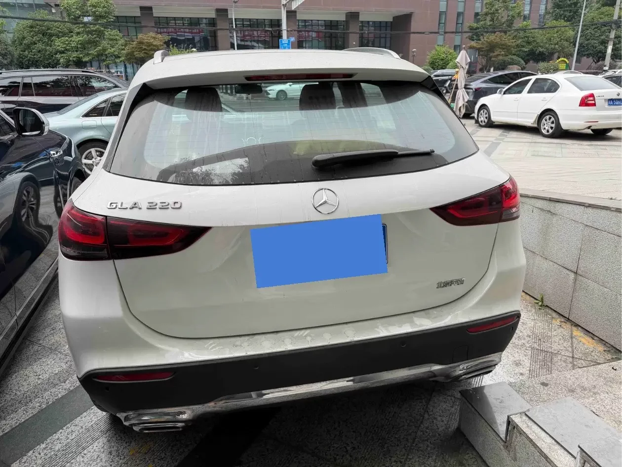 Mercedes-Benz GLA