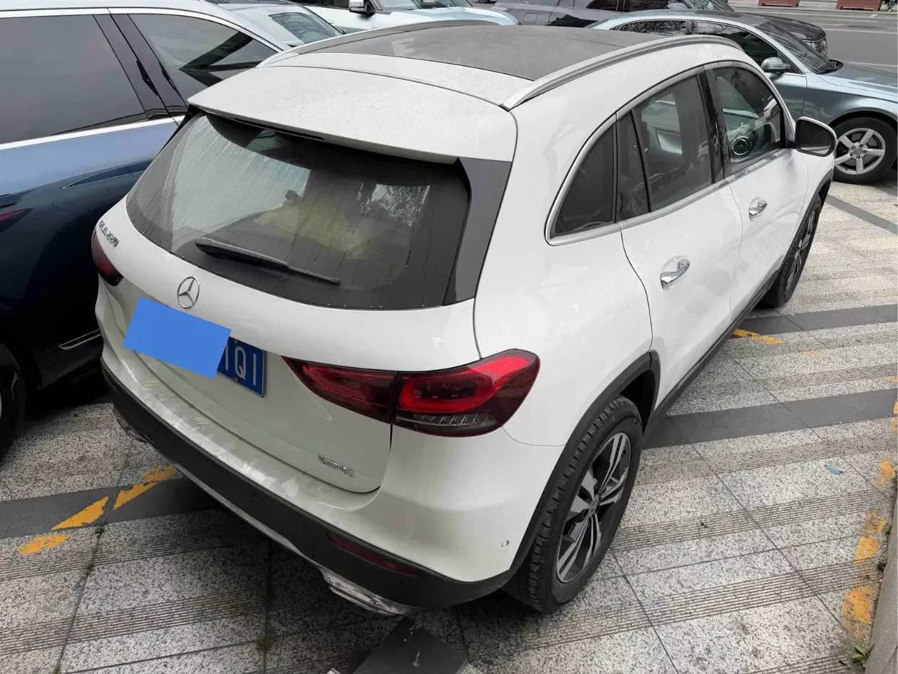 Mercedes-Benz GLA