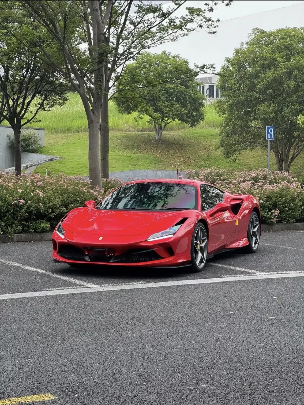 Ferrari F8