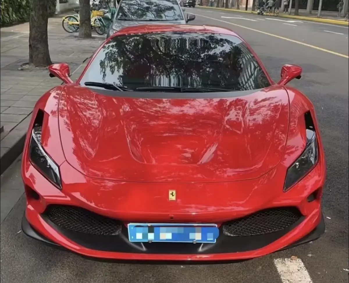 Ferrari F8