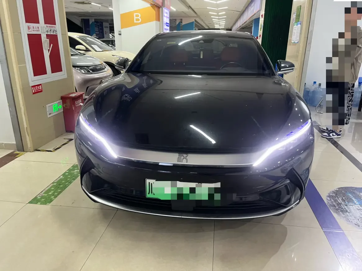 BYD Han EV
