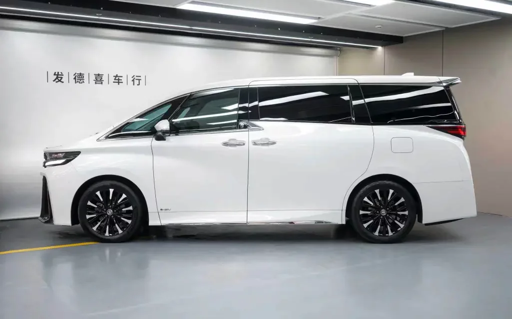 Toyota Crown Wellfire