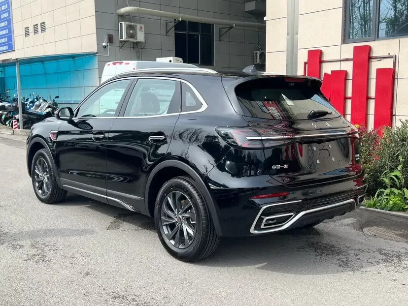 Hongqi HS5