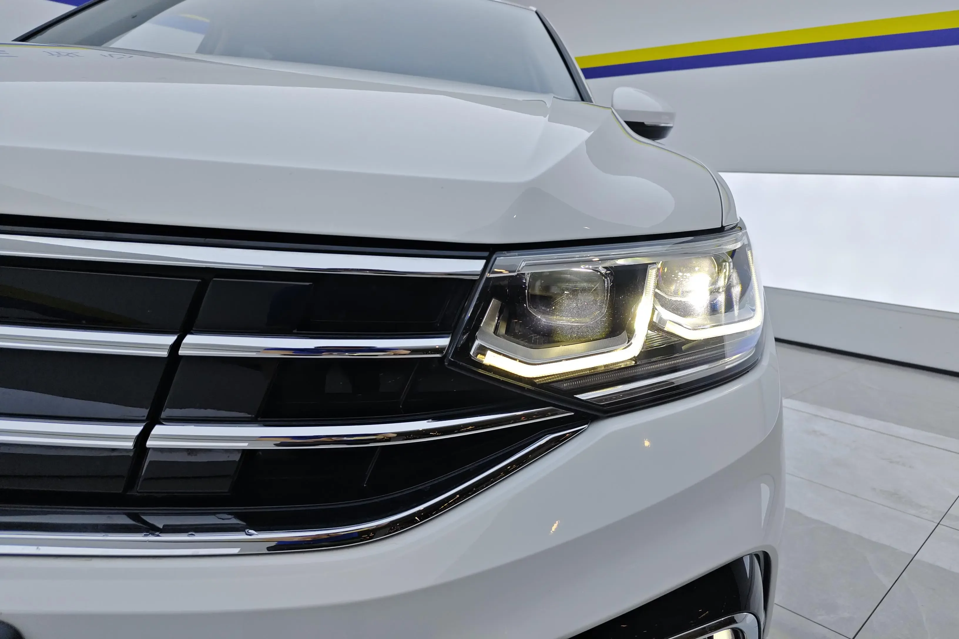 Volkswagen Tiguan L PHEV