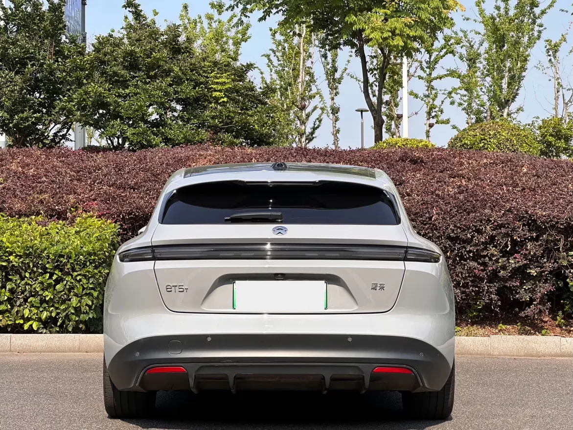NIO ET5T