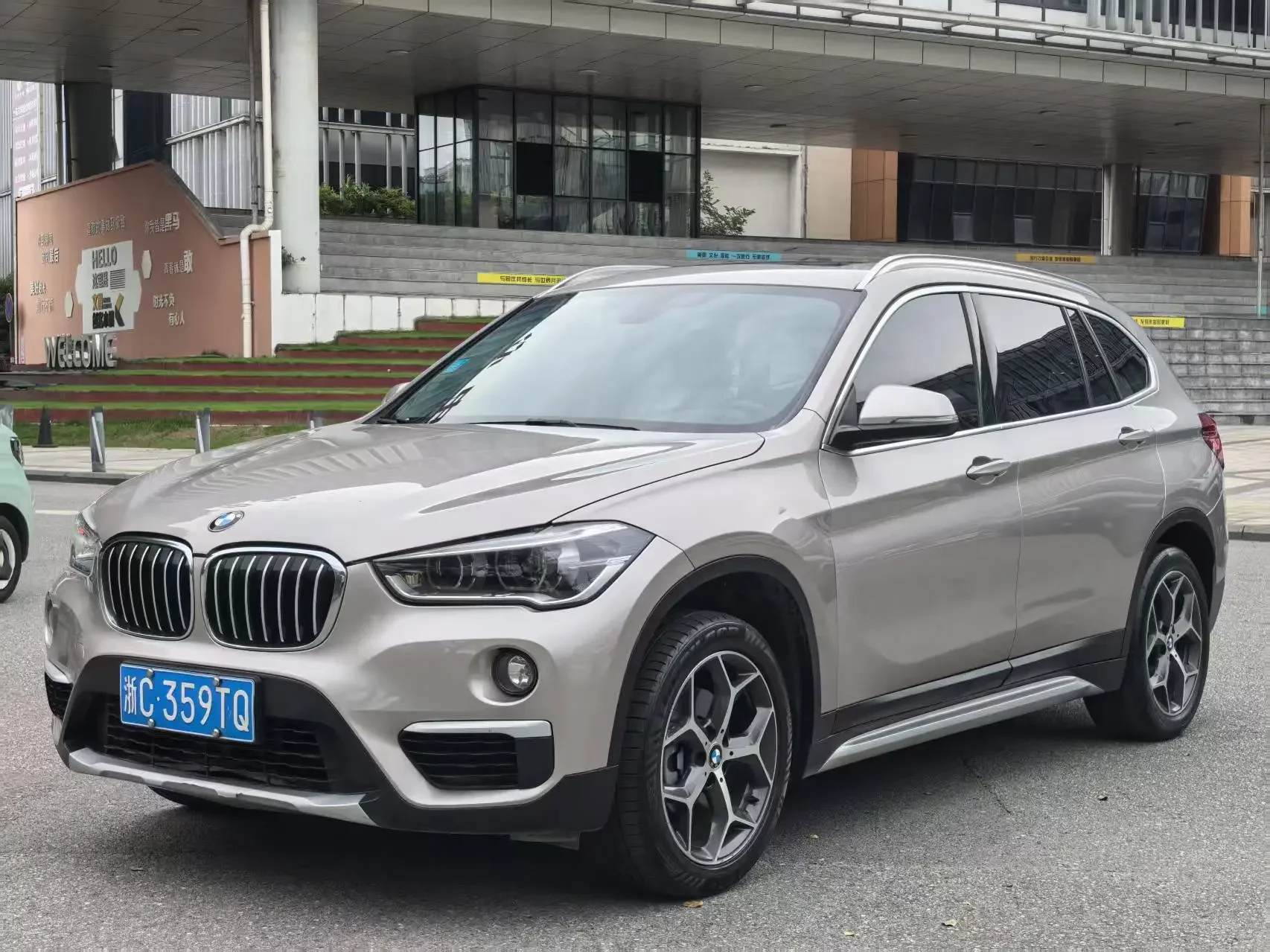 BMW X1  из Китая