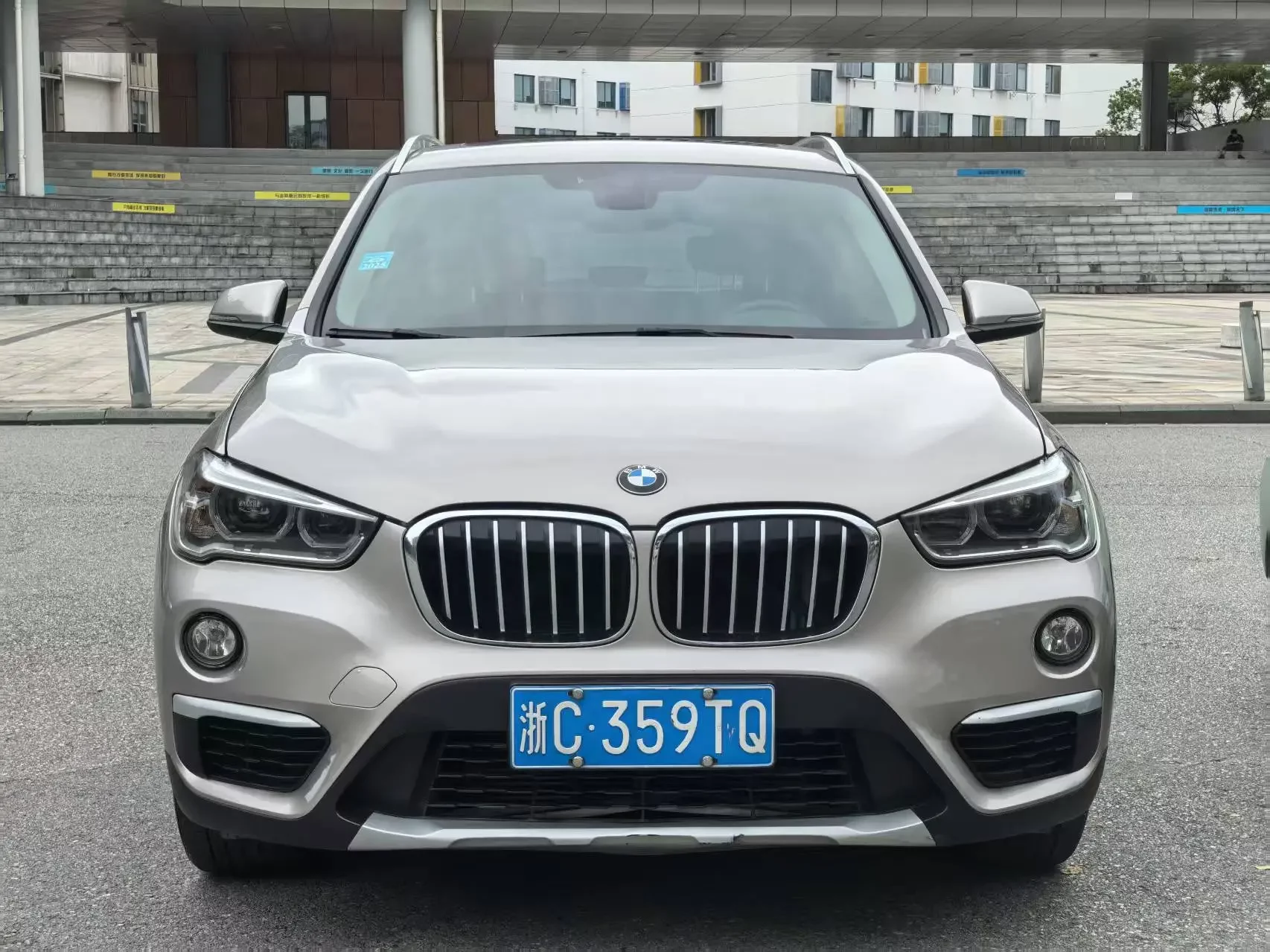 BMW X1  из Китая