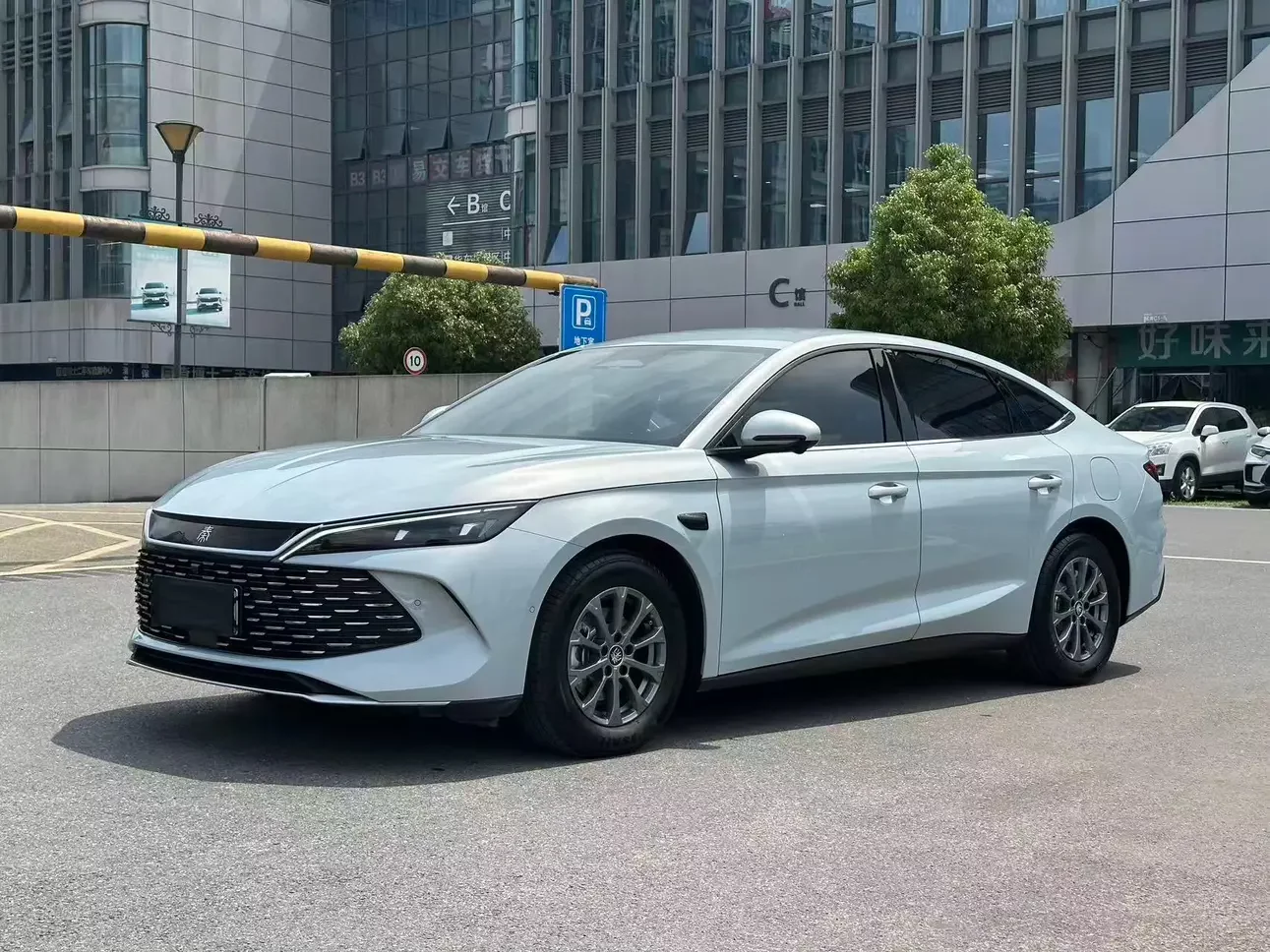 BYD Qin L DM