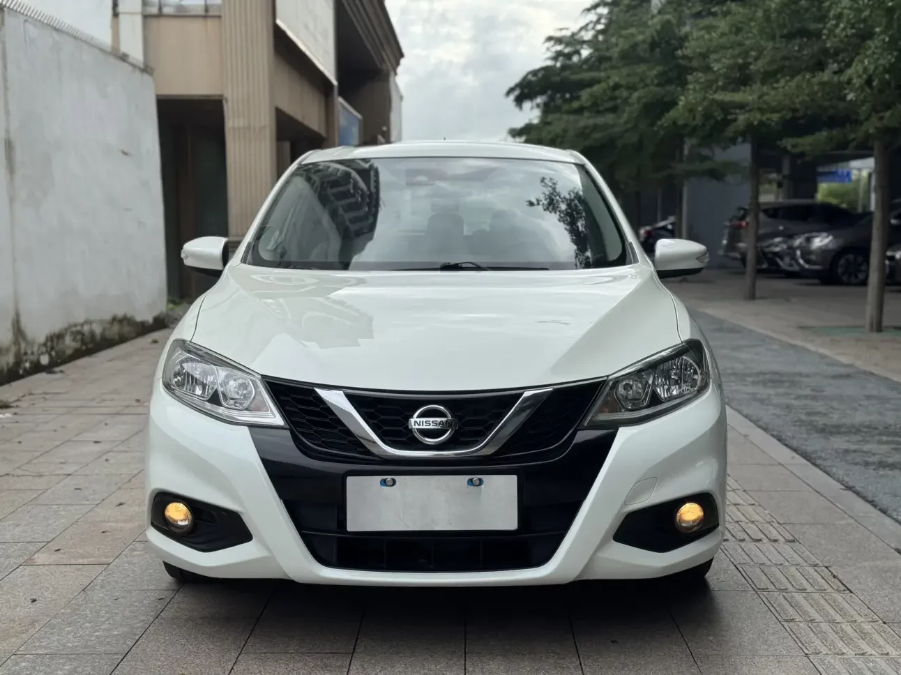 Nissan Tiida  из Китая