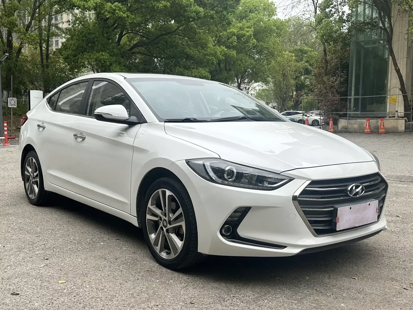 Hyundai lead