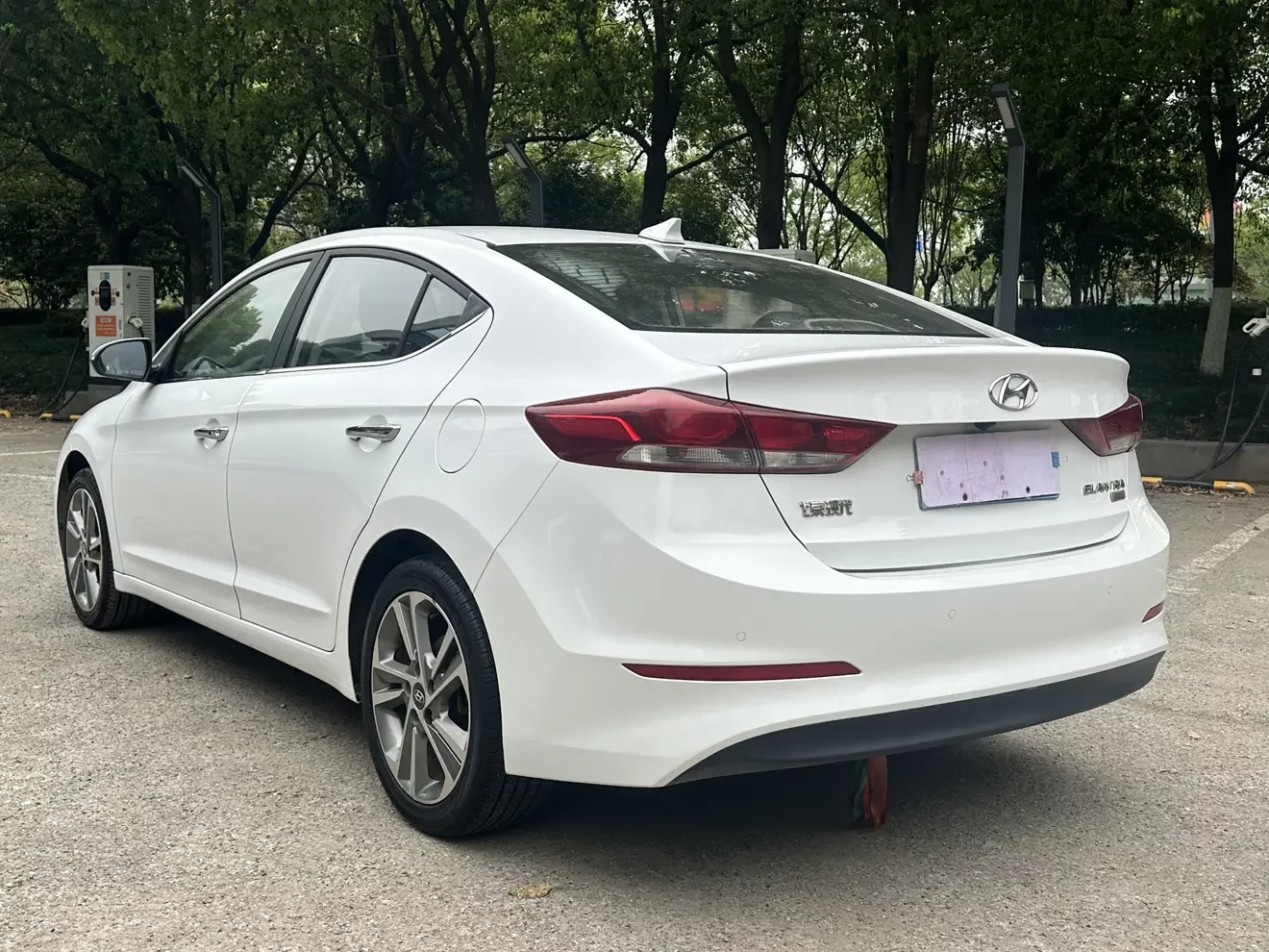 Hyundai lead