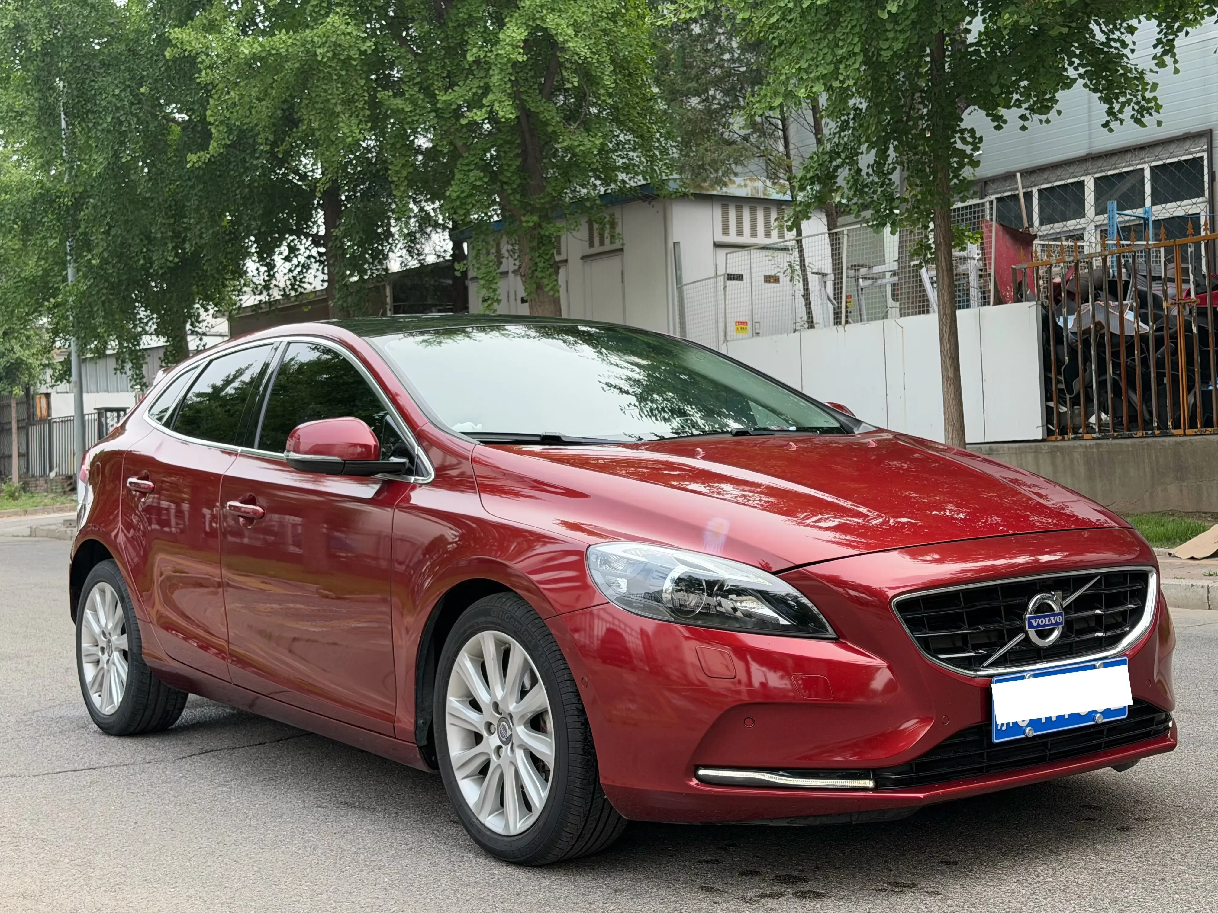 Volvo V40