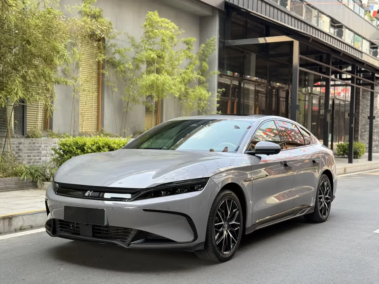 BYD Han EV