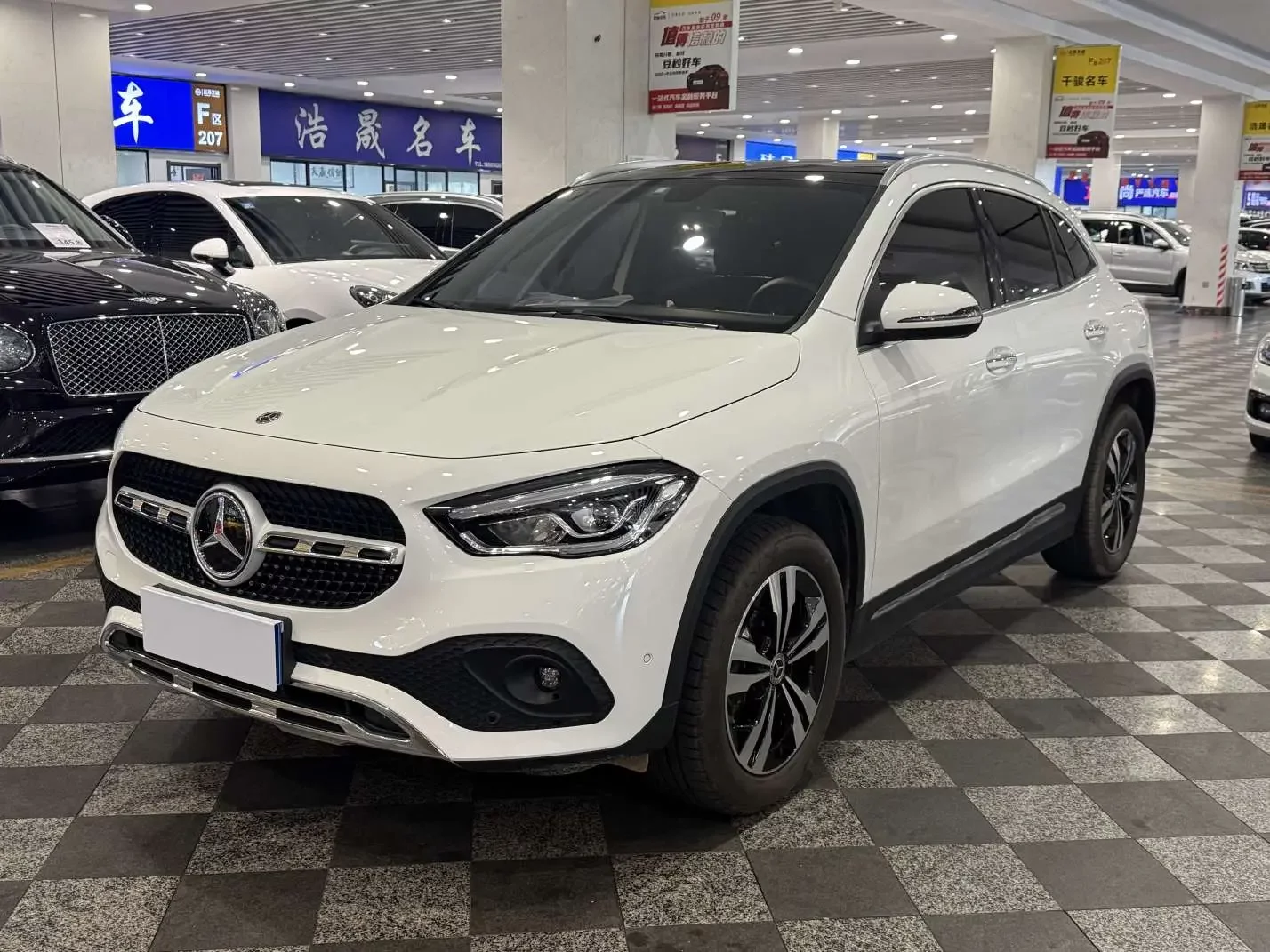 Mercedes-Benz GLA