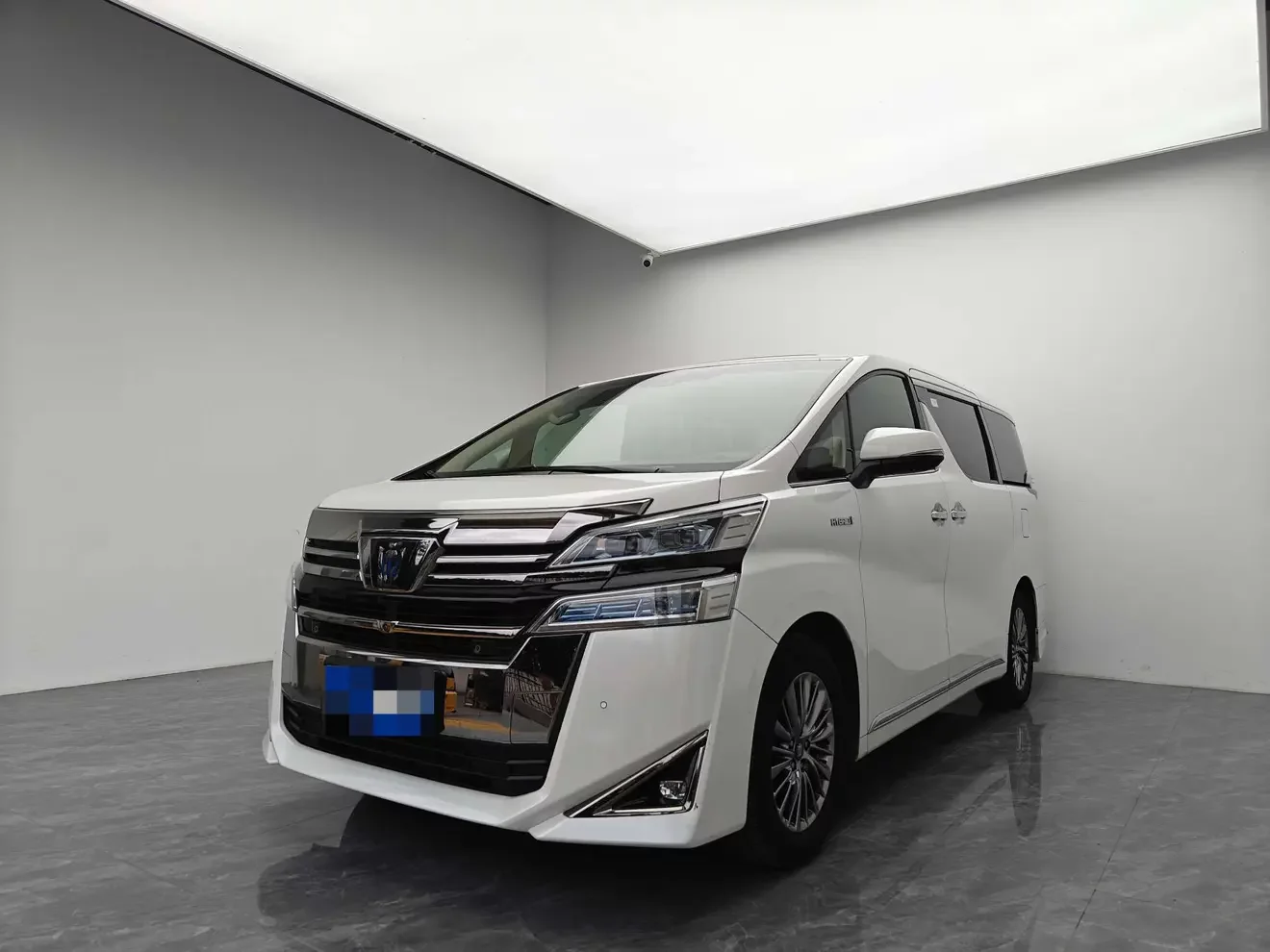 Toyota Crown Wellfire