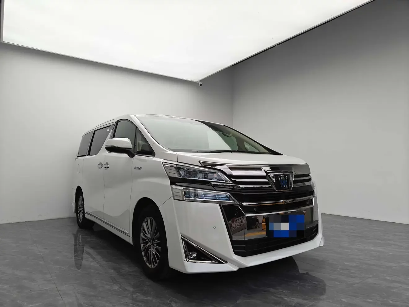 Toyota Crown Wellfire