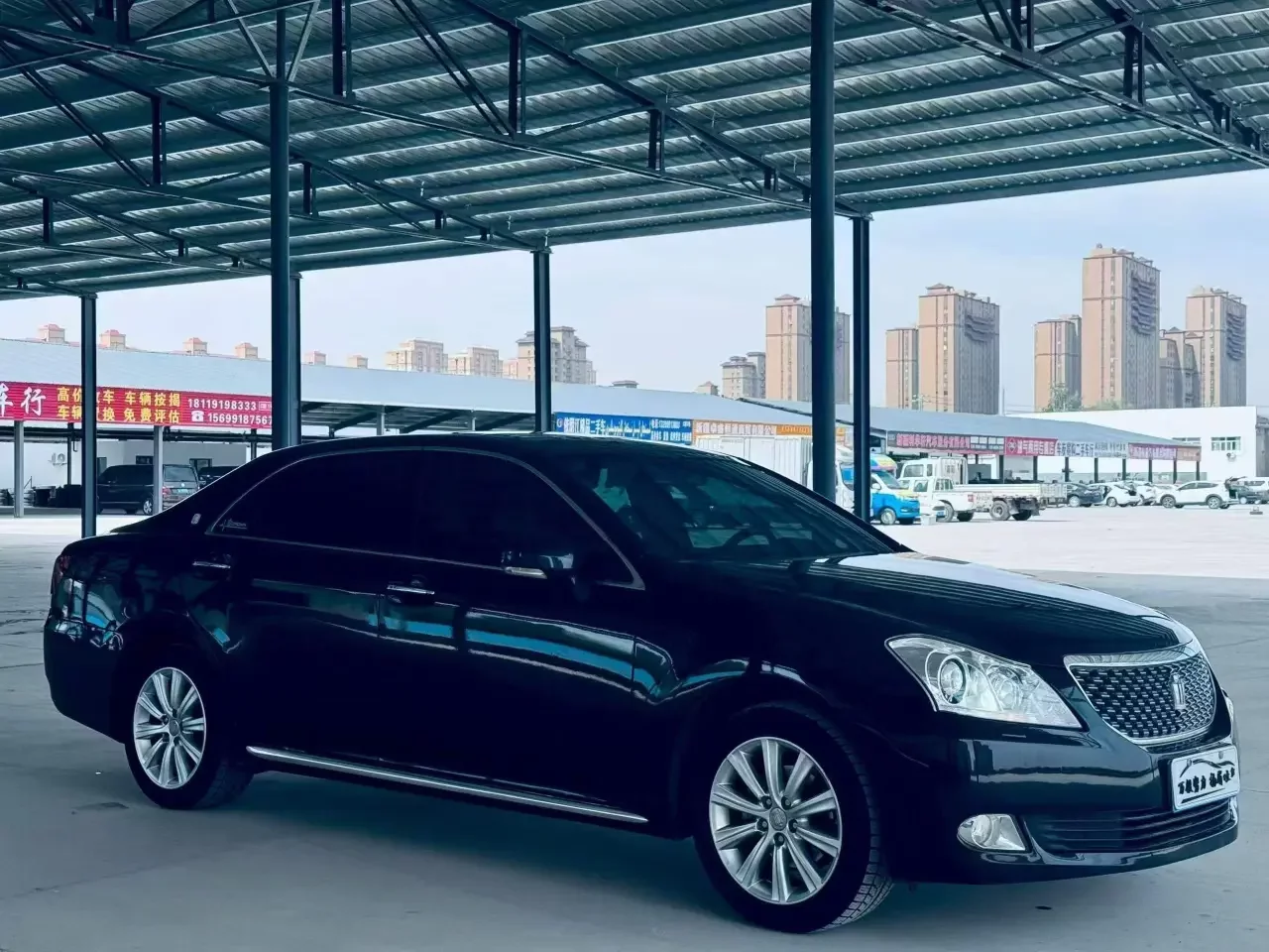 Toyota crown