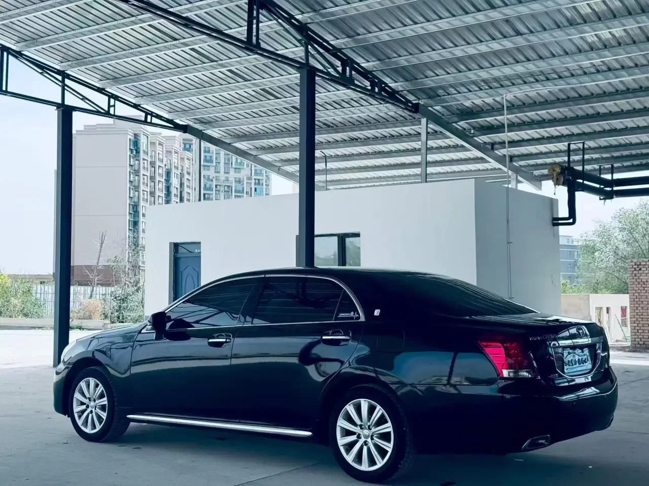 Toyota crown