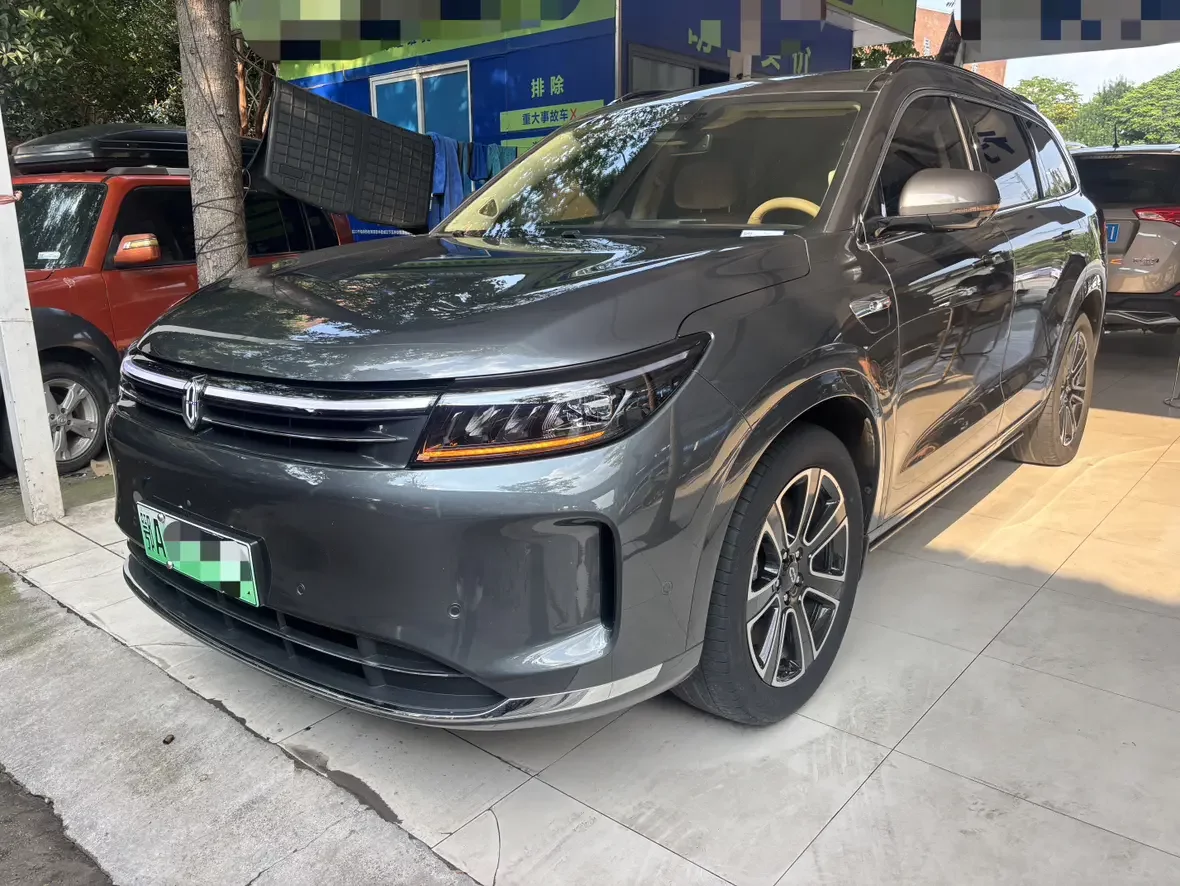 AITO M7