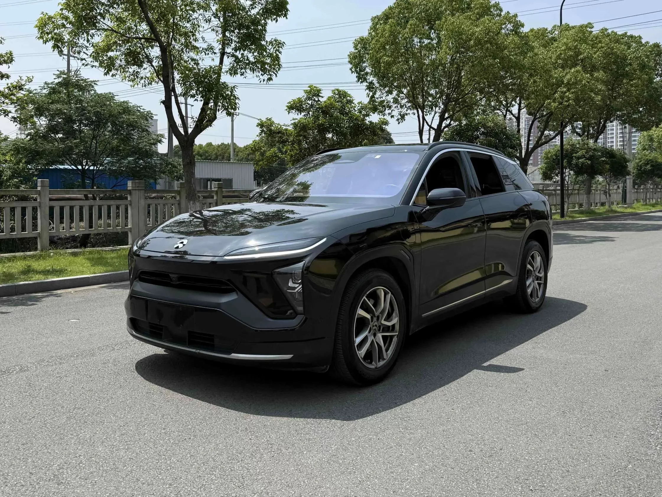 NIO ES6