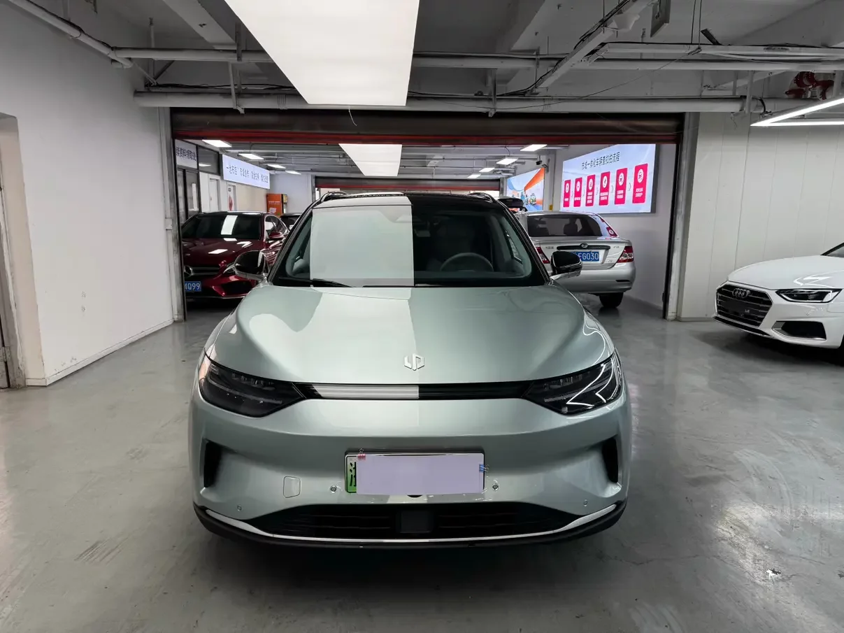 Leapmotor Zero running C11