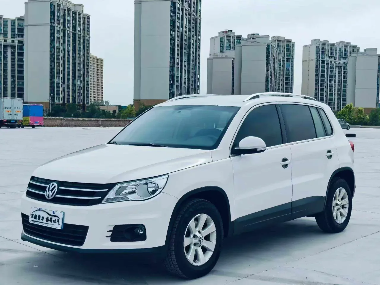 Volkswagen Tiguan (Tharu)