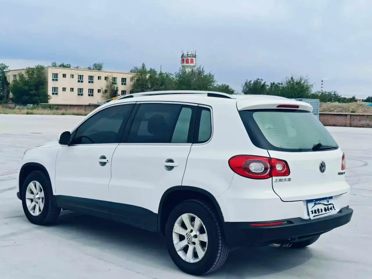 Volkswagen Tiguan (Tharu)
