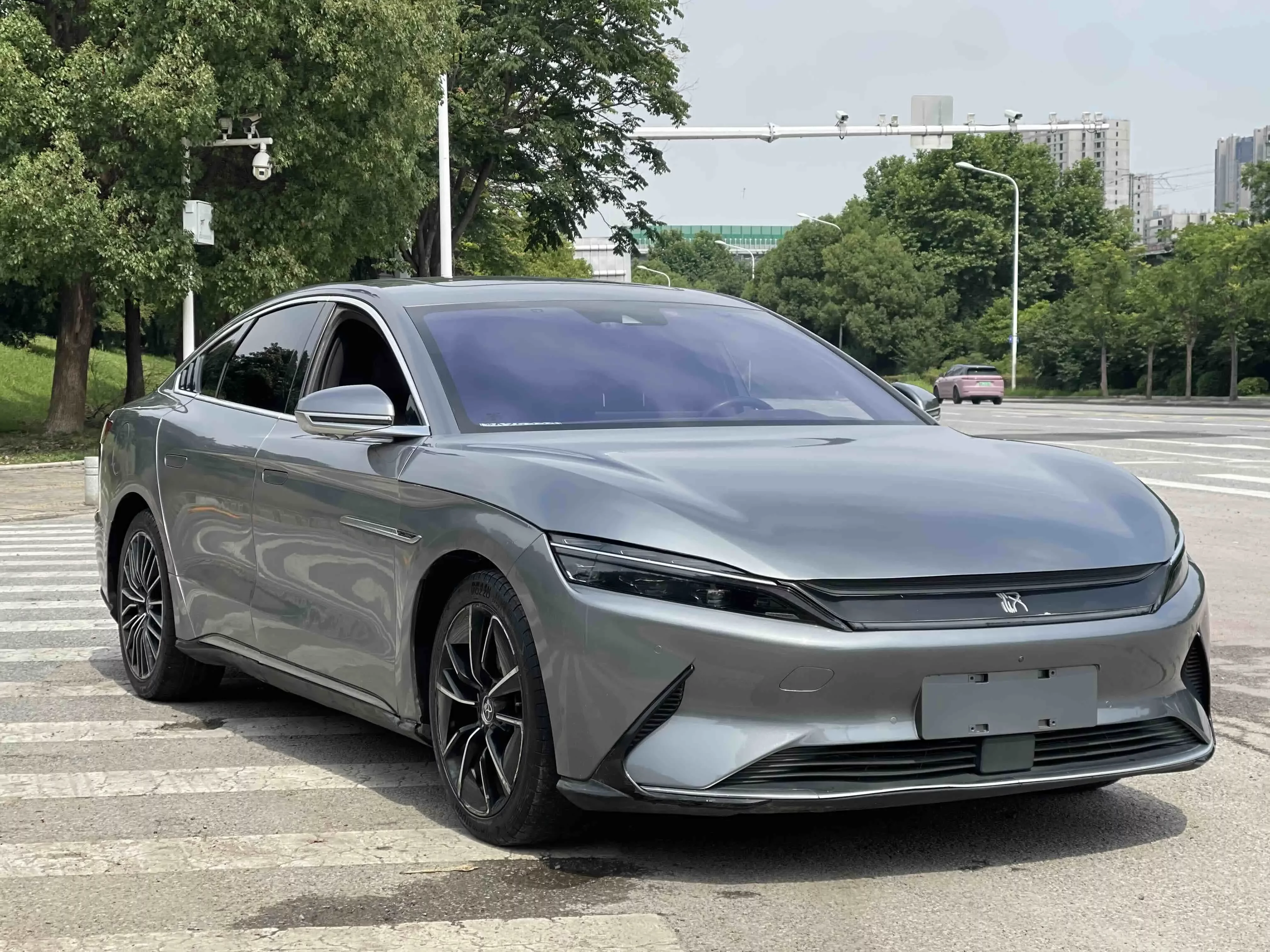 BYD Han EV