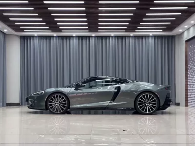 McLaren GT