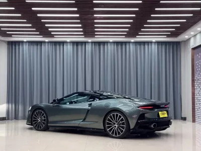 McLaren GT